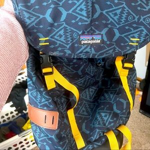 Patagonia 28L Backpack Blue/Gold Fish Print Barely Used